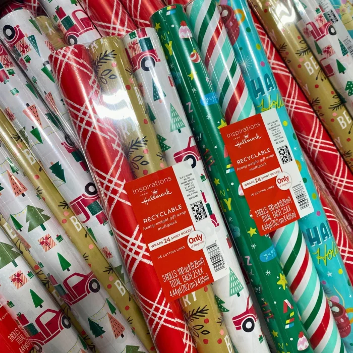 p3034 seasonal christmas gaylords with wrapping paper unmanifested lot pallet discount wholesalers inc 4 1280x 1